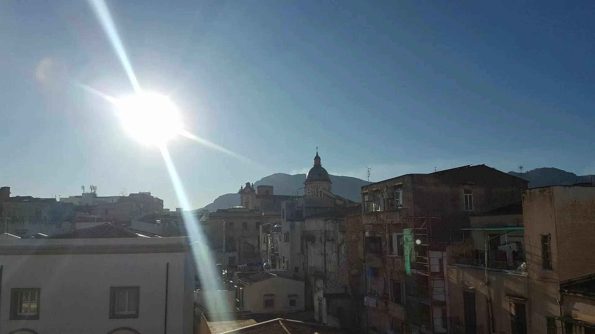 Palazzo De Castro location